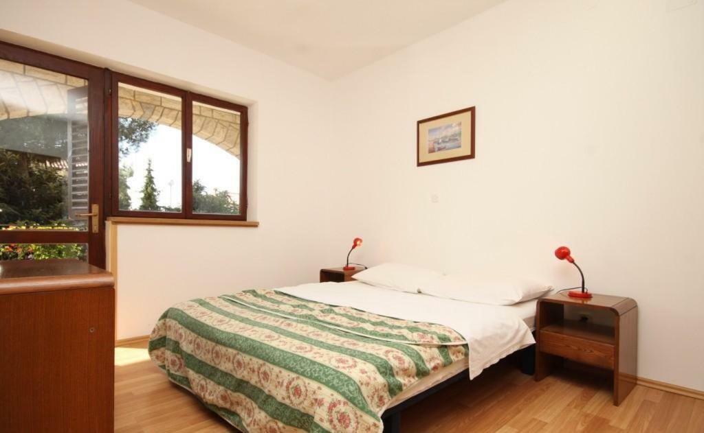 Apartment Radovan โปเรช ภายนอก รูปภาพ