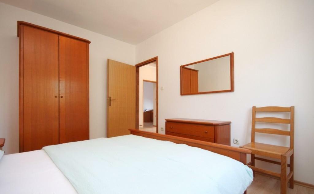 Apartment Radovan โปเรช ภายนอก รูปภาพ